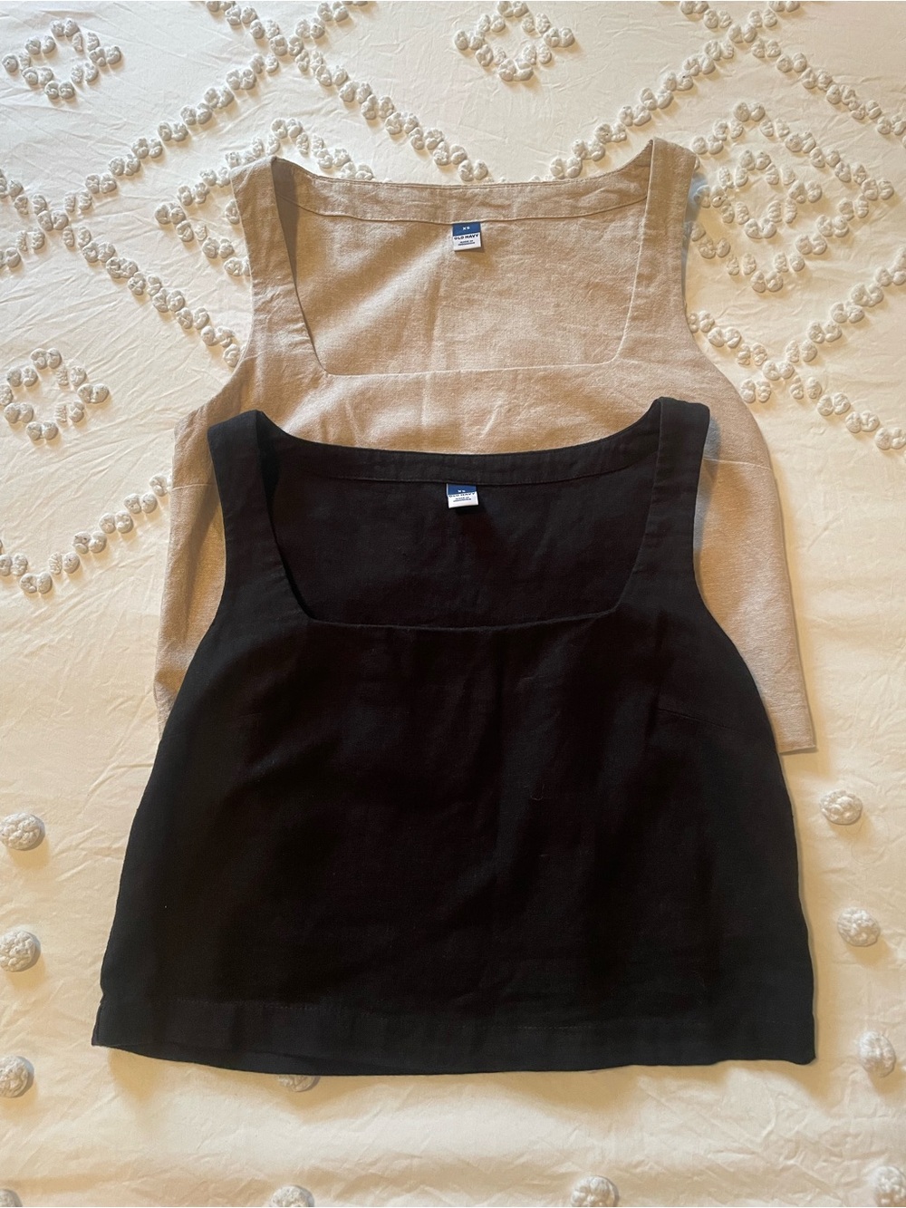 Set of 2 Old Navy Linen Blend Square Neck Tank — Black and Tan XS